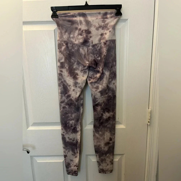 Lululemon Align Super High-Rise Pant 28" Criss Cross Waist, Size 6 - Picture 3 of 5